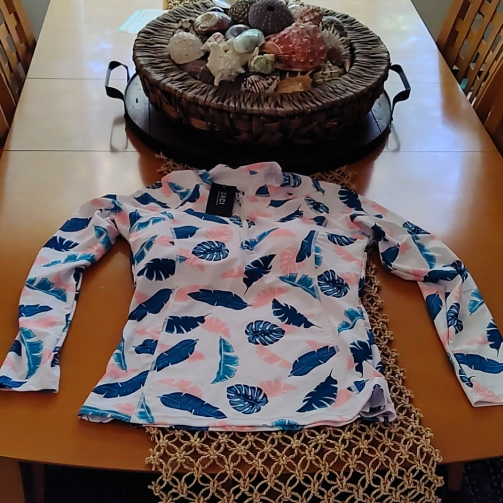 BRAND NEW DACI ZIPPERED SWIM SHORT/RASHGUARD